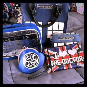 Bio World Doctor Who set and makeup trio